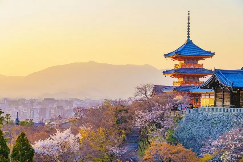 Explore Kyoto's Best Temples and Shrines: Kiyomizu-dera, Kinkaku-ji,  Byodo-in, and More - WAmazing Discover